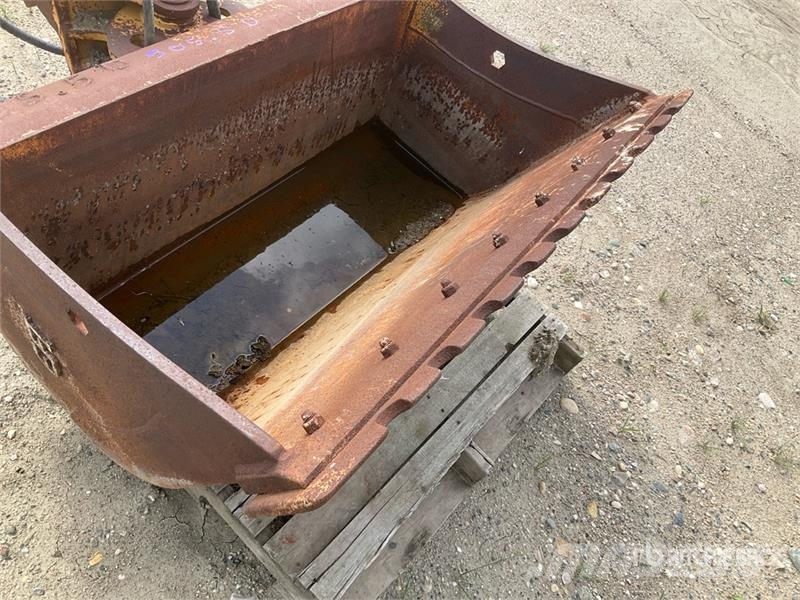 EFI 46 in Q/C Hydraulic Tilting Excavator Bucket - Godet
