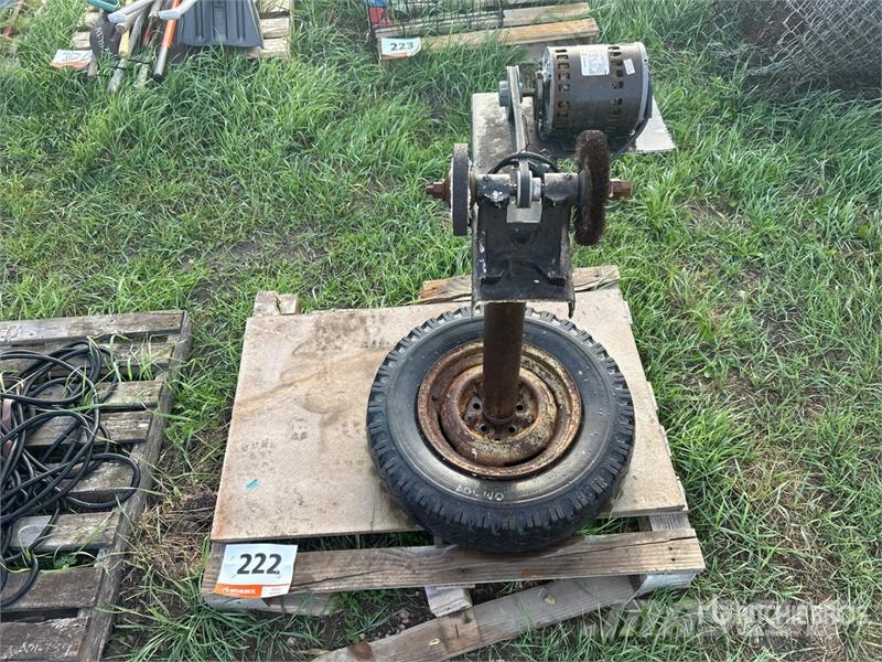 Electric Bench Grinder/Wire Wheel on Stand Drugi deli