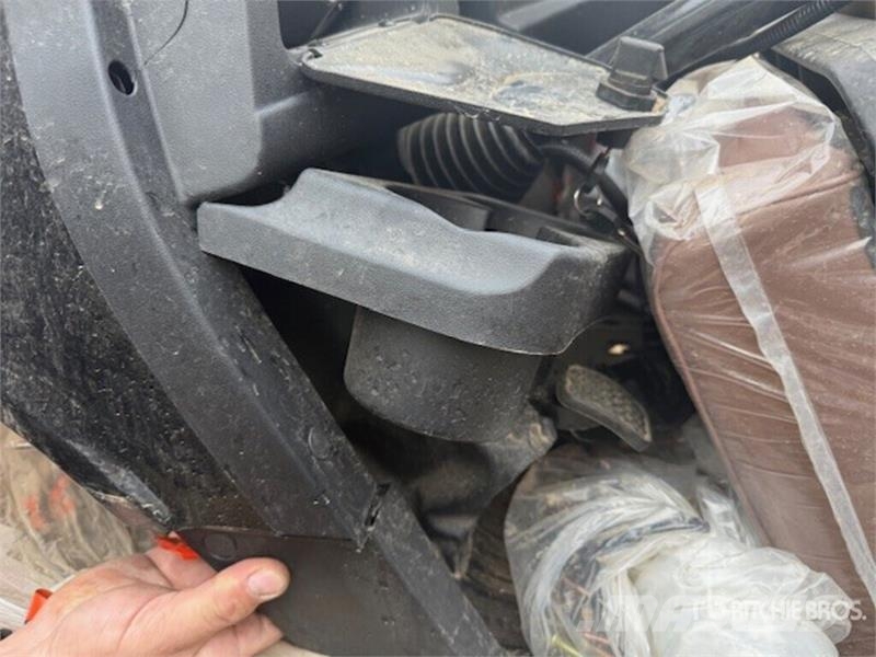 Electric Black Four-Seater Golf Cart (Inoperable) عربات الجولف