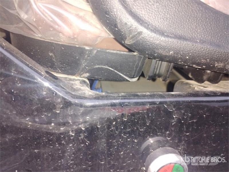 Electric Black Four-Seater Golf Cart (Inoperable) عربات الجولف