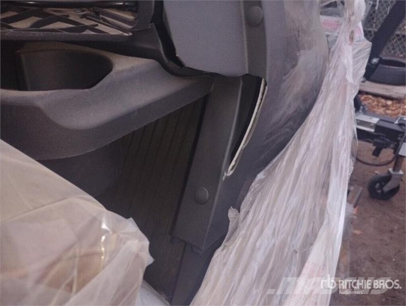 Electric Black Four-Seater Golf Cart (Inoperable) عربات الجولف