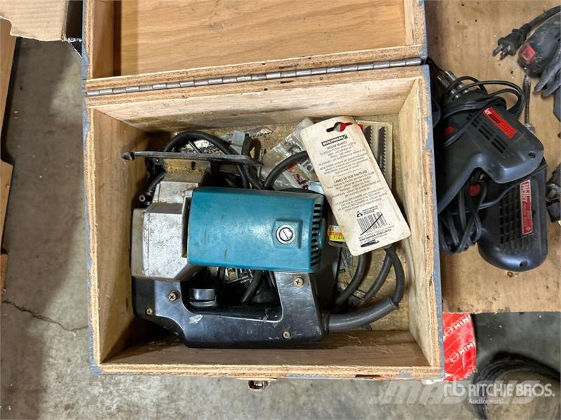 Electric Drills, Mitre Saw, Sander, Angle Grinder Drugi deli