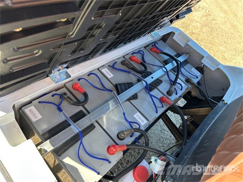  Electric Golf Cart (Unused) عربات الجولف