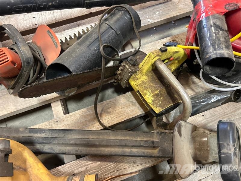  Electric Leaf Blower, Trimmer, Chain Saw Drugi deli