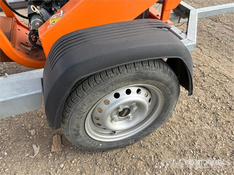 Eliet Prof 6 Tow-Behind Wood Chipper ماكينات تقطيع أخشاب الحراجة