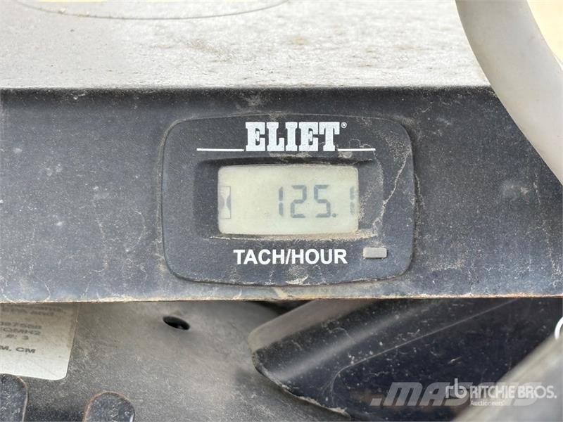 Eliet Prof 6 Tow-Behind Wood Chipper ماكينات تقطيع أخشاب الحراجة
