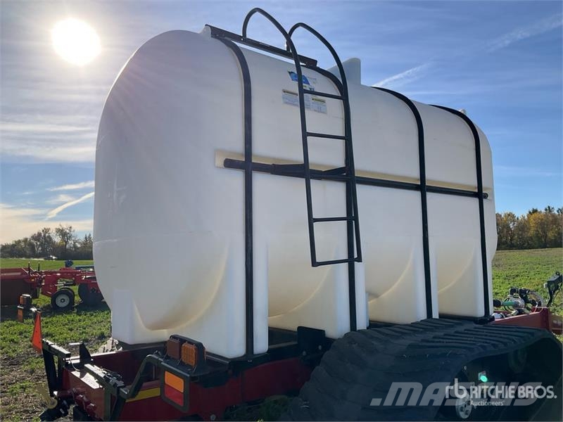 Elmers LC4250 4500 gal Tow-Behind Tracked Fertilizer Cart معدات فرد المواد المعدنية