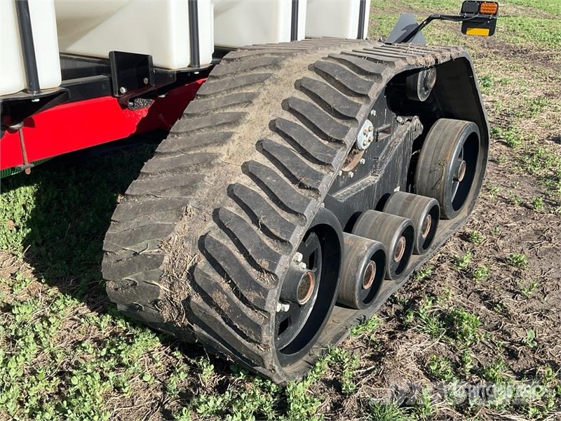 Elmers LC4250 4500 gal Tow-Behind Tracked Fertilizer Cart معدات فرد المواد المعدنية