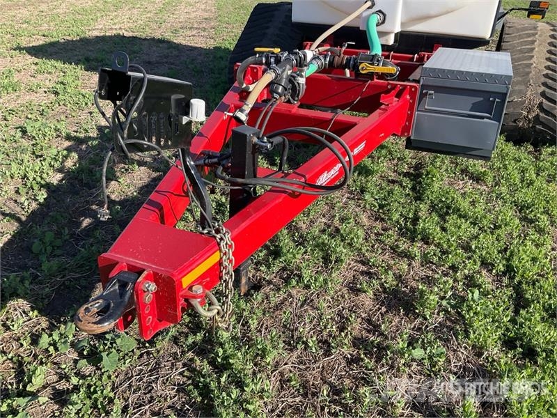 Elmers LC4250 4500 gal Tow-Behind Tracked Fertilizer Cart معدات فرد المواد المعدنية