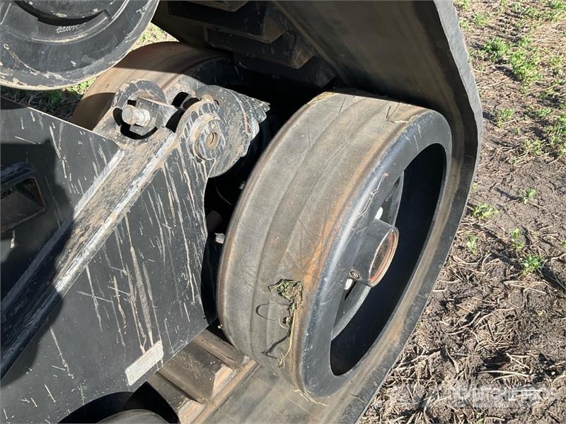 Elmers LC4250 4500 gal Tow-Behind Tracked Fertilizer Cart معدات فرد المواد المعدنية