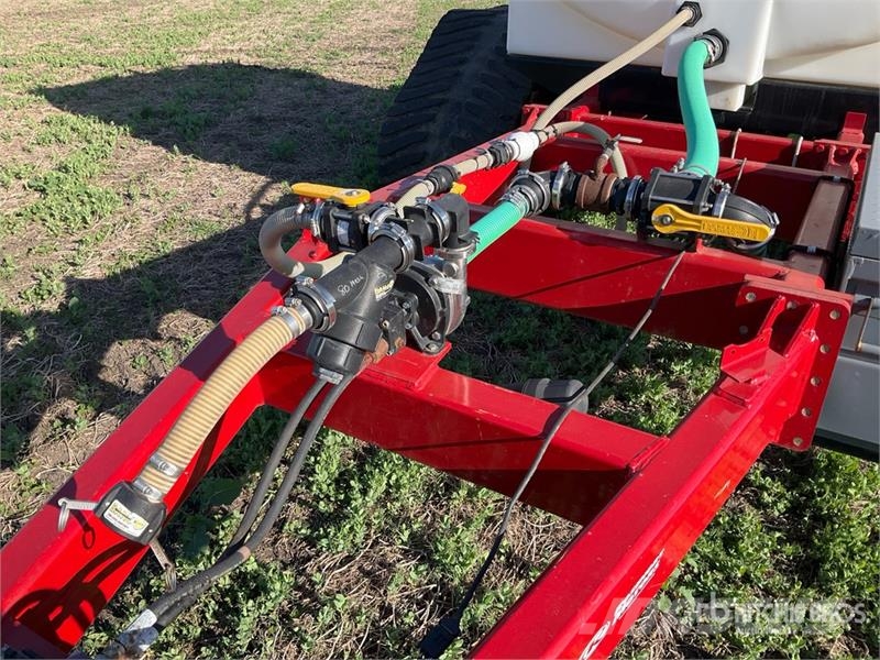 Elmers LC4250 4500 gal Tow-Behind Tracked Fertilizer Cart معدات فرد المواد المعدنية