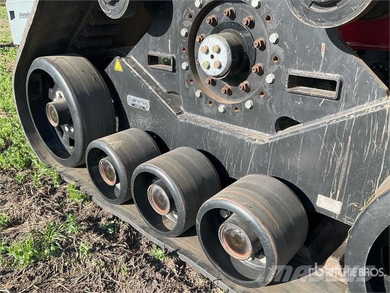 Elmers LC4250 4500 gal Tow-Behind Tracked Fertilizer Cart معدات فرد المواد المعدنية