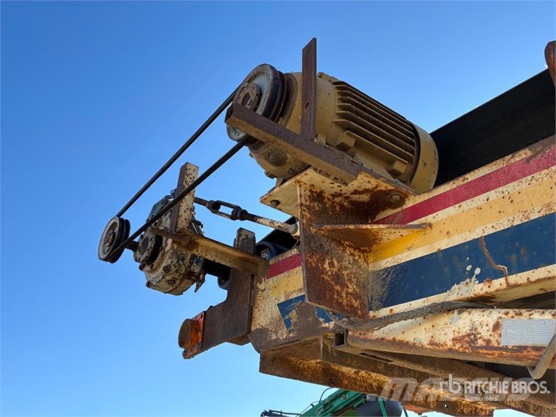 Elrus 36 in x 60 ft Portable Transfer Conveyor Būvniecība- Citi