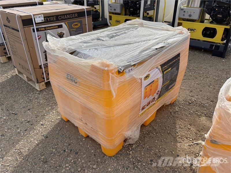 EMC DFT116 116 gal Fuel Tank (Unused) Drivstoff og additiv tanker