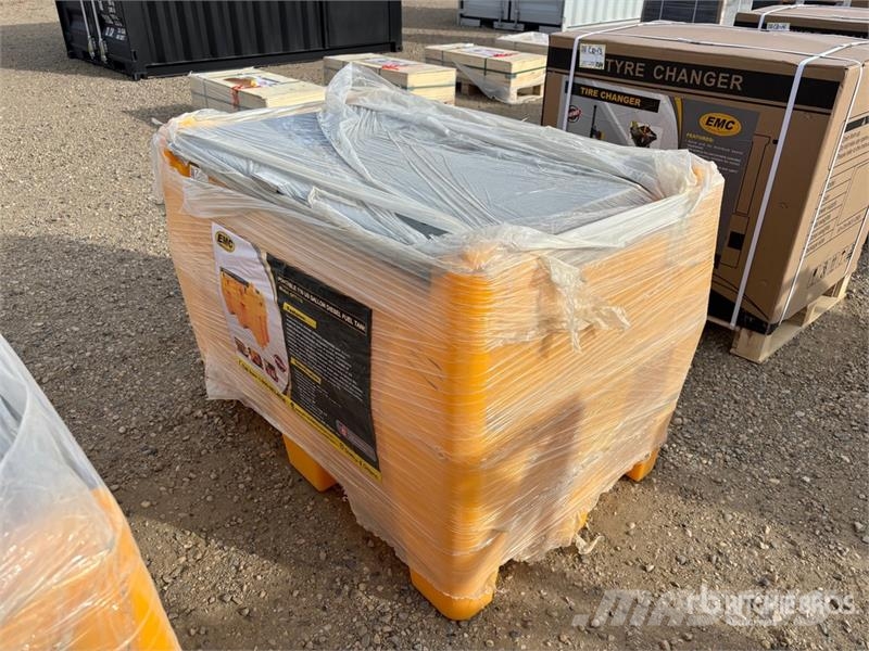 EMC DFT116 116 gal Fuel Tank (Unused) Drivstoff og additiv tanker
