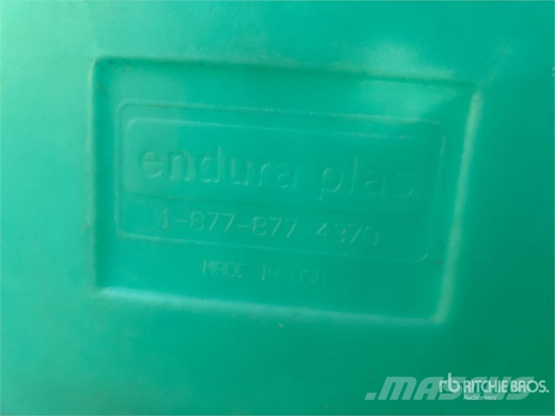 Enduraplas 1550 gal Poly Water Tank Polttoaine- ja lisäainesäiliöt