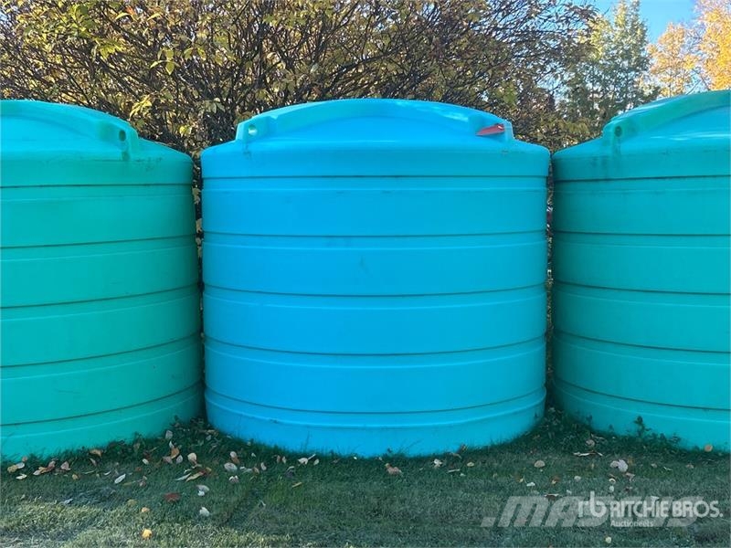 Enduraplas 1550 gal Poly Water Tank Polttoaine- ja lisäainesäiliöt
