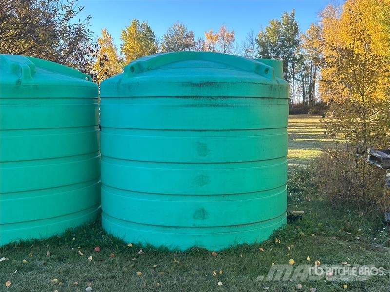 Enduraplas 1550 gal Poly Water Tank Fuel and additive tanks