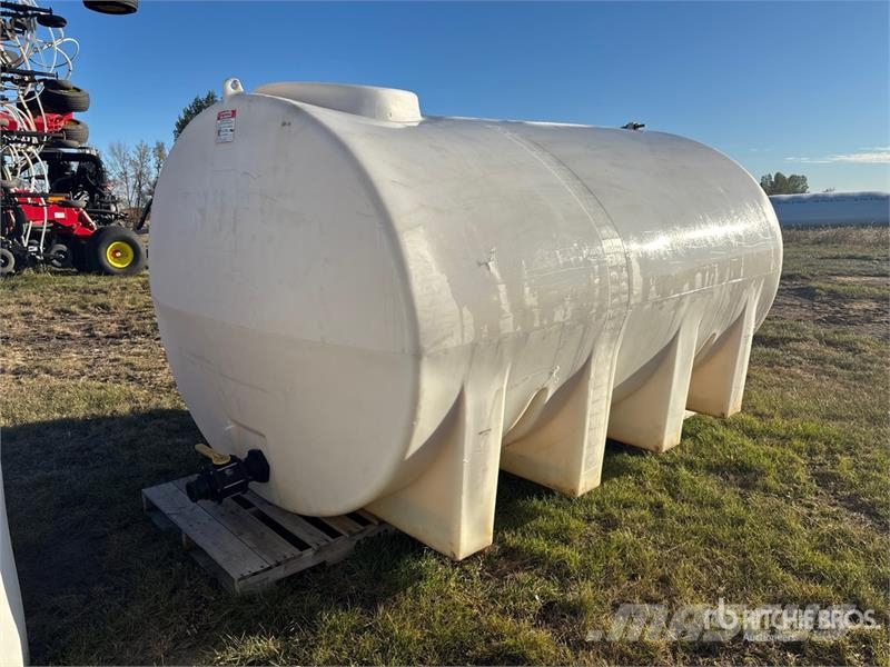 Enduraplas 2500 gal Poly Water Tank Fuel and additive tanks