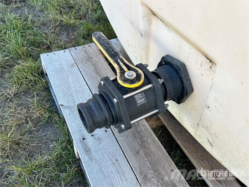 Enduraplas 2500 gal Poly Water Tank Nádrže na palivo a aditíva
