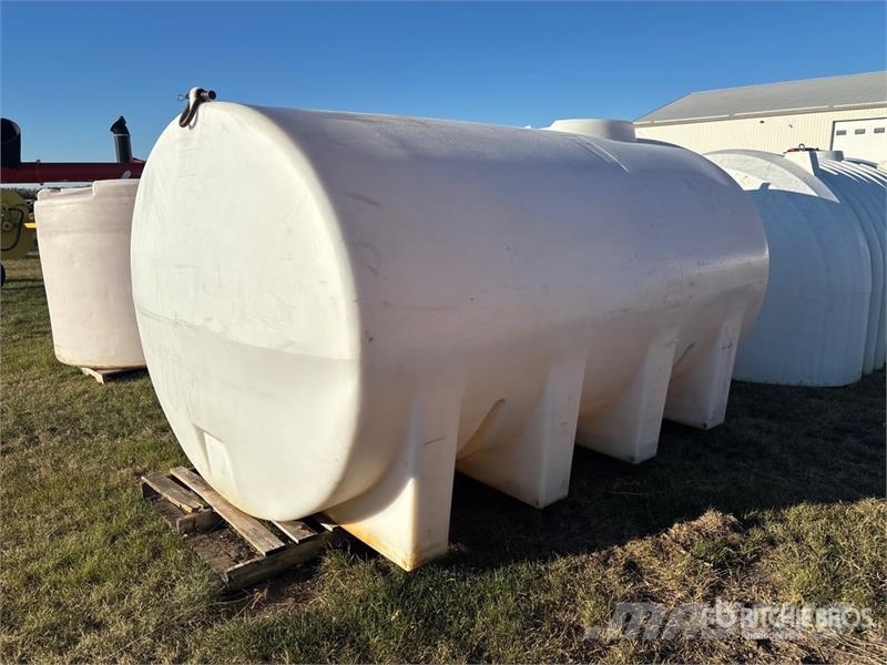 Enduraplas 2500 gal Poly Water Tank Fuel and additive tanks