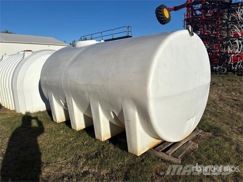 Enduraplas 2500 gal Poly Water Tank Fuel and additive tanks