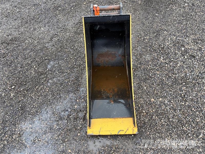 Engcon S-40 17 in Excavator Bucket دلاء