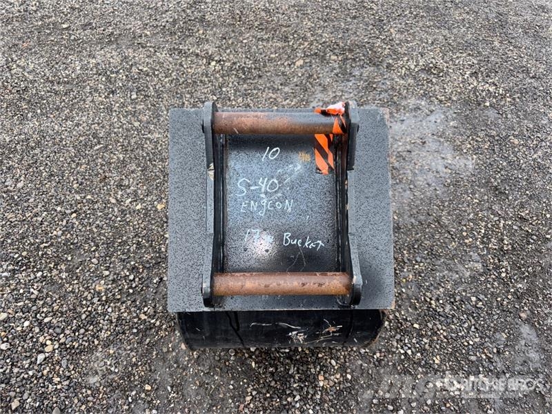 Engcon S-40 17 in Excavator Bucket دلاء