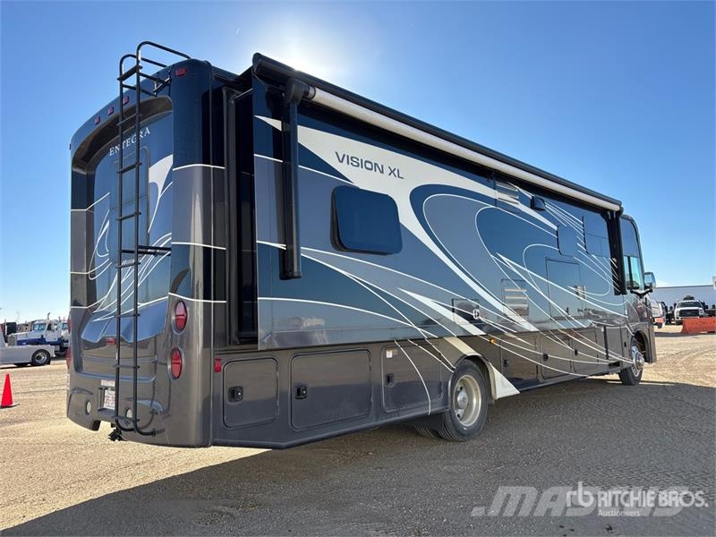 Entegra Vision XL 34G Motor Home Kampery i przyczepy kempingowe