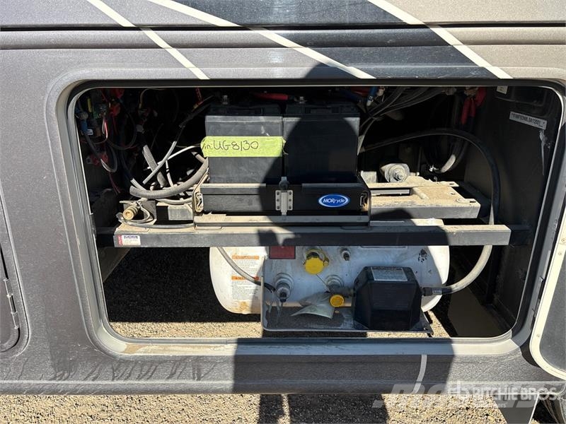 Entegra Vision XL 34G Motor Home Kampery i przyczepy kempingowe
