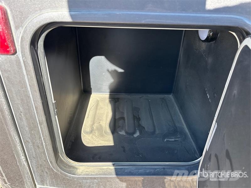 Entegra Vision XL 34G Motor Home Kampery i przyczepy kempingowe