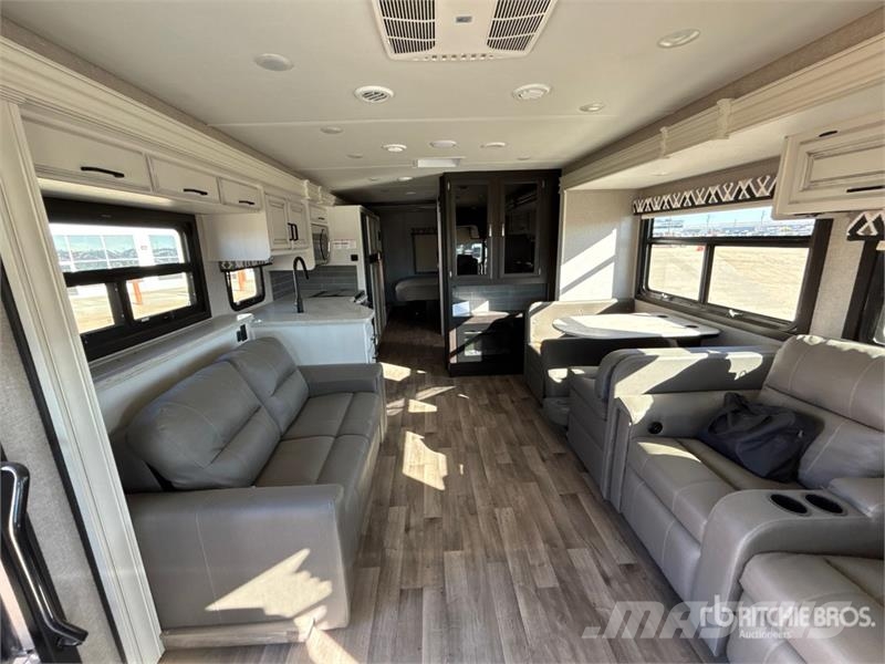 Entegra Vision XL 34G Motor Home Kampery i przyczepy kempingowe