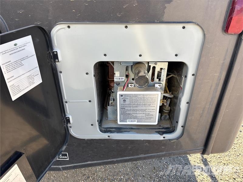 Entegra Vision XL 34G Motor Home Kampery i przyczepy kempingowe