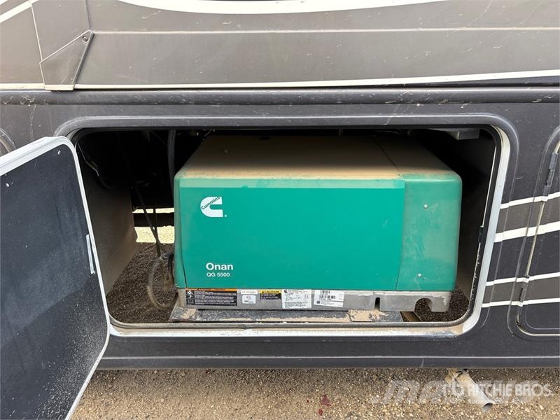 Entegra Vision XL 34G Motor Home Kampery i przyczepy kempingowe