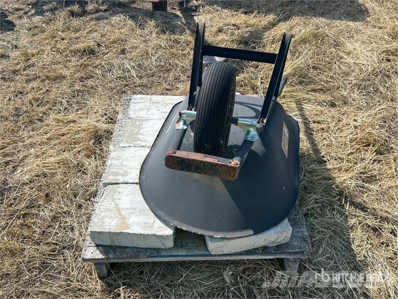Erie Wheelbarrow and Concrete Blocks Drugi deli
