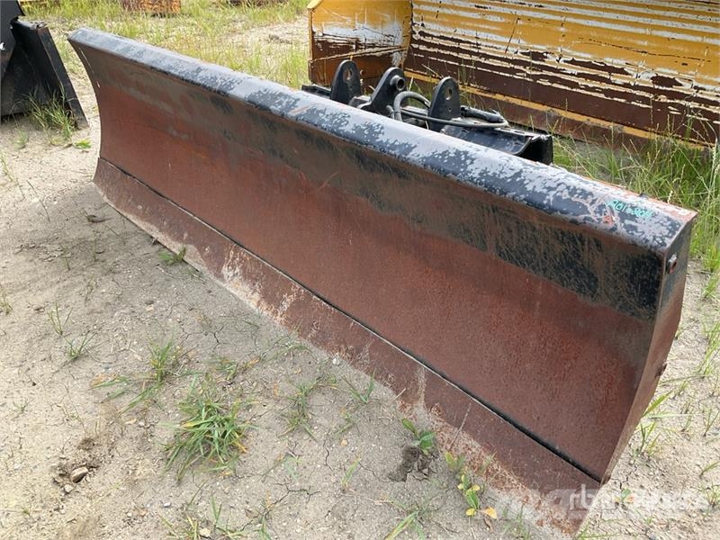 Erskine 96 in Skid Steer Snow Blade حراثات ونصول الجليد