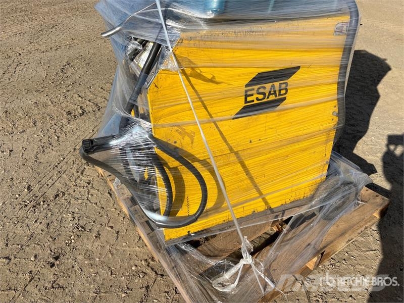 Esab Migmaster 250 A Skid-Mounted MIG Electric Welder Attrezzature per saldature