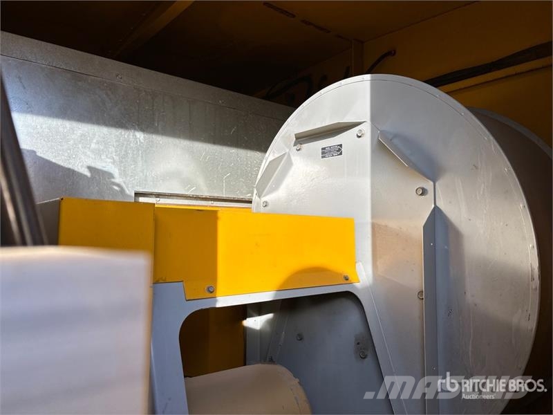 ESI ES700B-E Space Heater Fűtő és Hűtő felszerelések