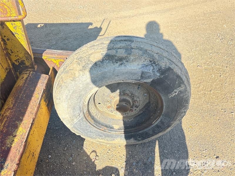 Eversman 2SD 4 Tire Hydraulic Pull Scraper Скрепери