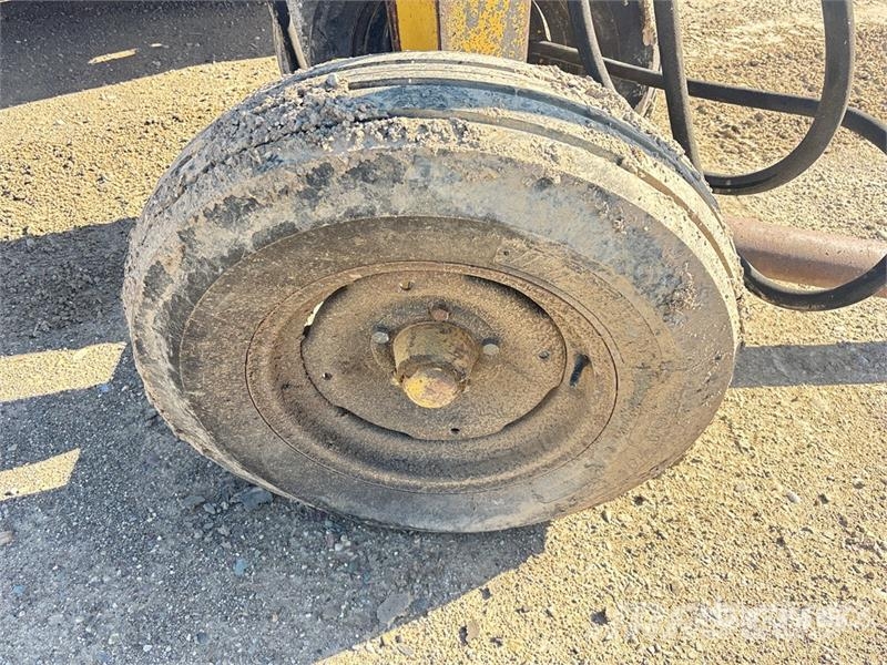 Eversman 2SD 4 Tire Hydraulic Pull Scraper Скрепери