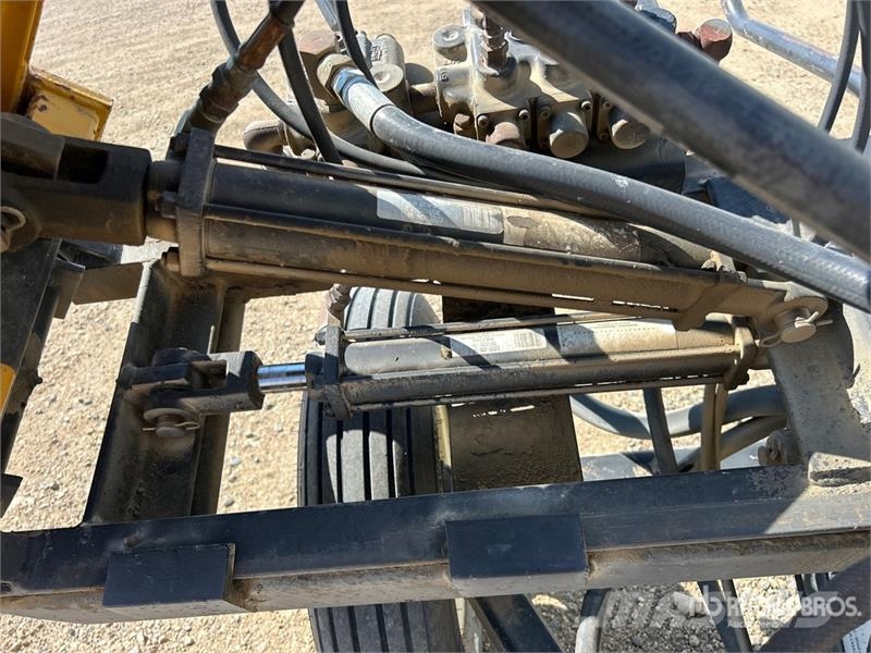 Ezee-on 2200 S/A Hydraulic Post Pounder Sprzęt ogrodzeniowy