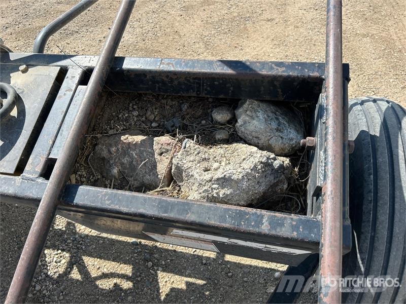 Ezee-on 2200 S/A Hydraulic Post Pounder Sprzęt ogrodzeniowy
