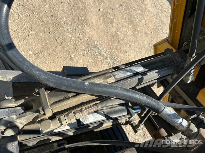 Ezee-on 2200 x 1 ft S/A Hydraulic Post Pounder Fencing equipment