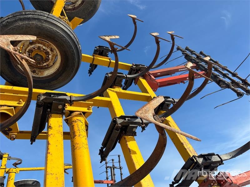 Ezee-on 5300 40 ft Cultivator Cultivatoren