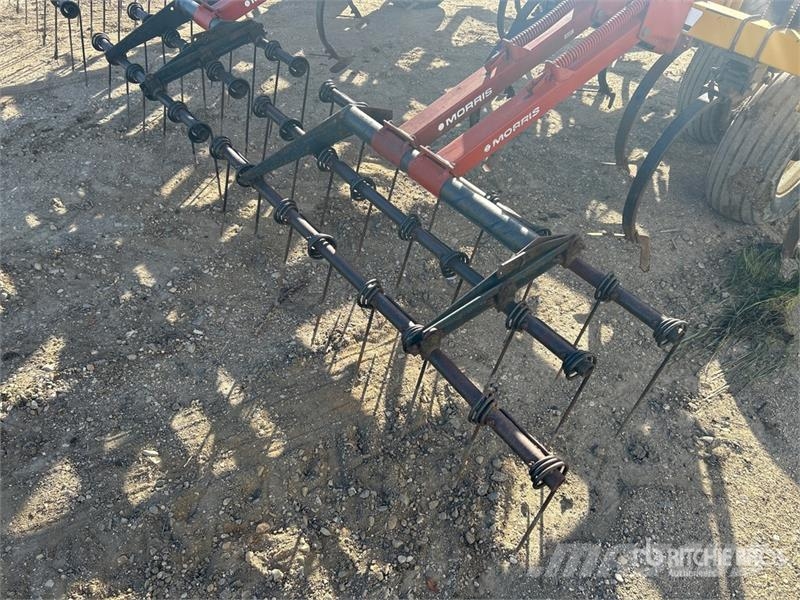 Ezee-on 5300 40 ft Cultivator Cultivadoras
