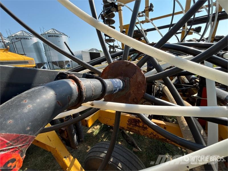 Ezee-on 5500 32 ft Air Drill Mechanické secí stroje