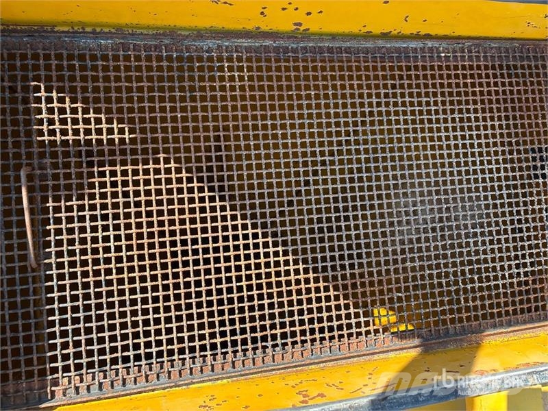 Ezee-on 5500 32 ft Air Drill Mechanické secí stroje