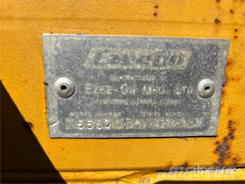 Ezee-on 5500 32 ft Air Drill Mechanické secí stroje