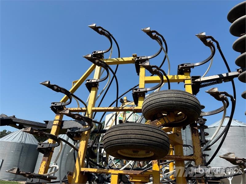 Ezee-on 5500 32 ft Air Drill Mechanické secí stroje