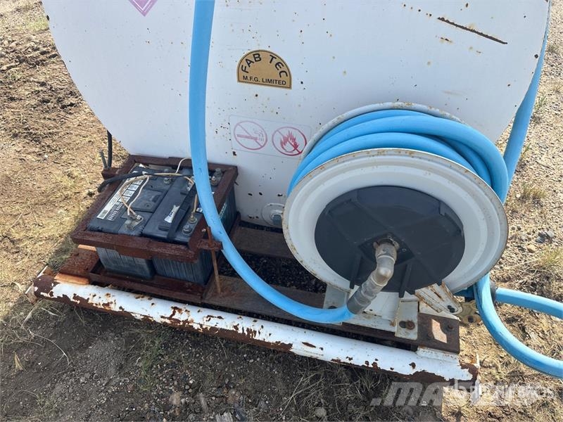 Fab Tec 1000 gal Skid Mounted Steel Diesel Fuel Tank Kraftstoff- und Zusatzstoffbehälter